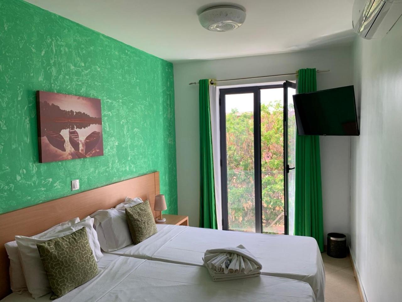 Deluxe Aparthotel Praia Exterior foto
